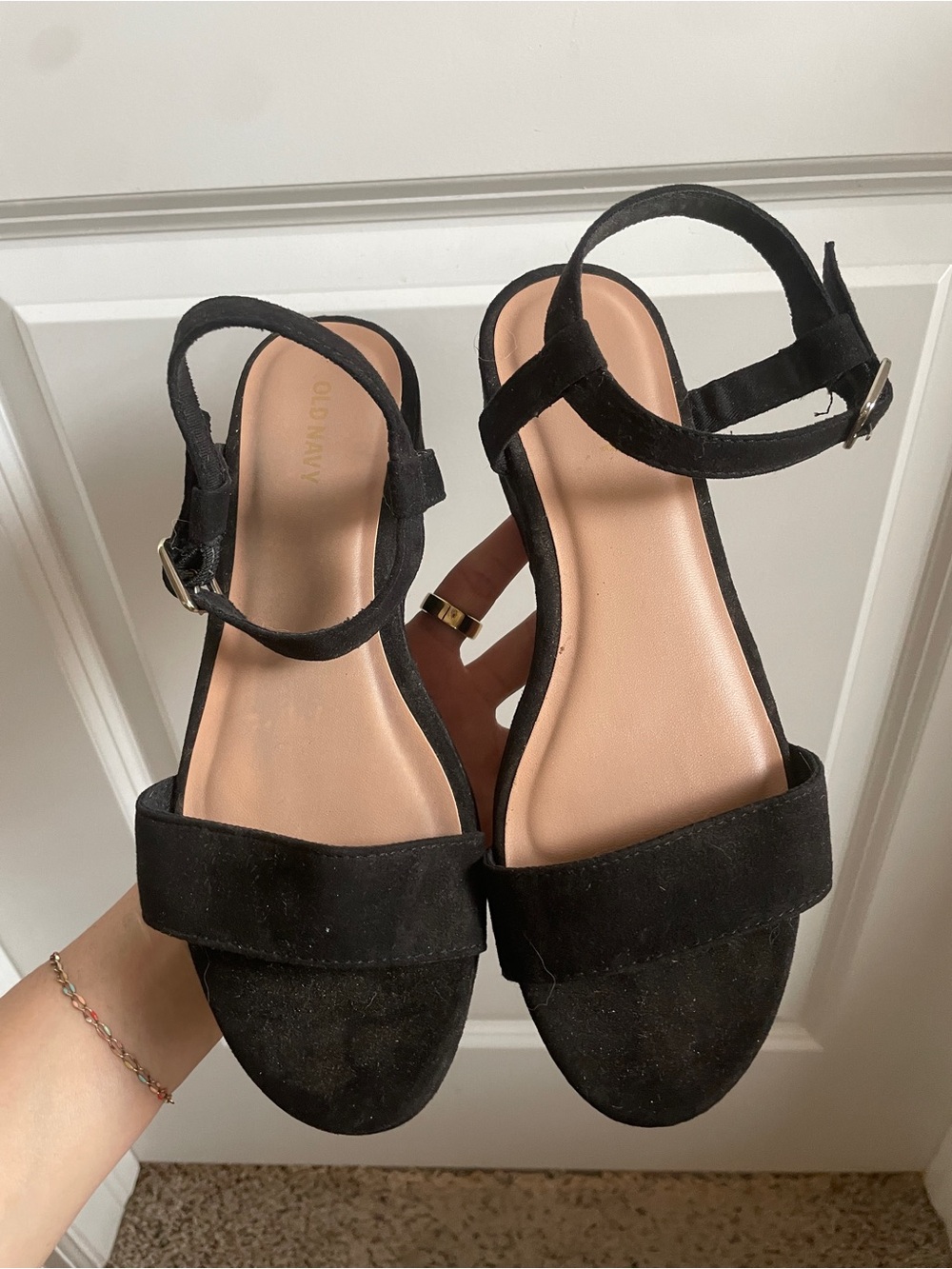 Old Navy Black Suede Platform Sandals Ankle Strap Buckle Worn Once Size 7